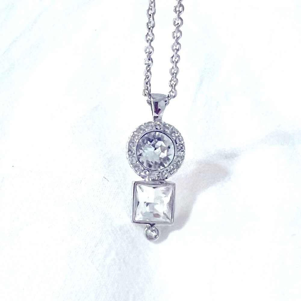 Swarovski sparkly brand new crystal pendant. NEVER worn and NWOT.